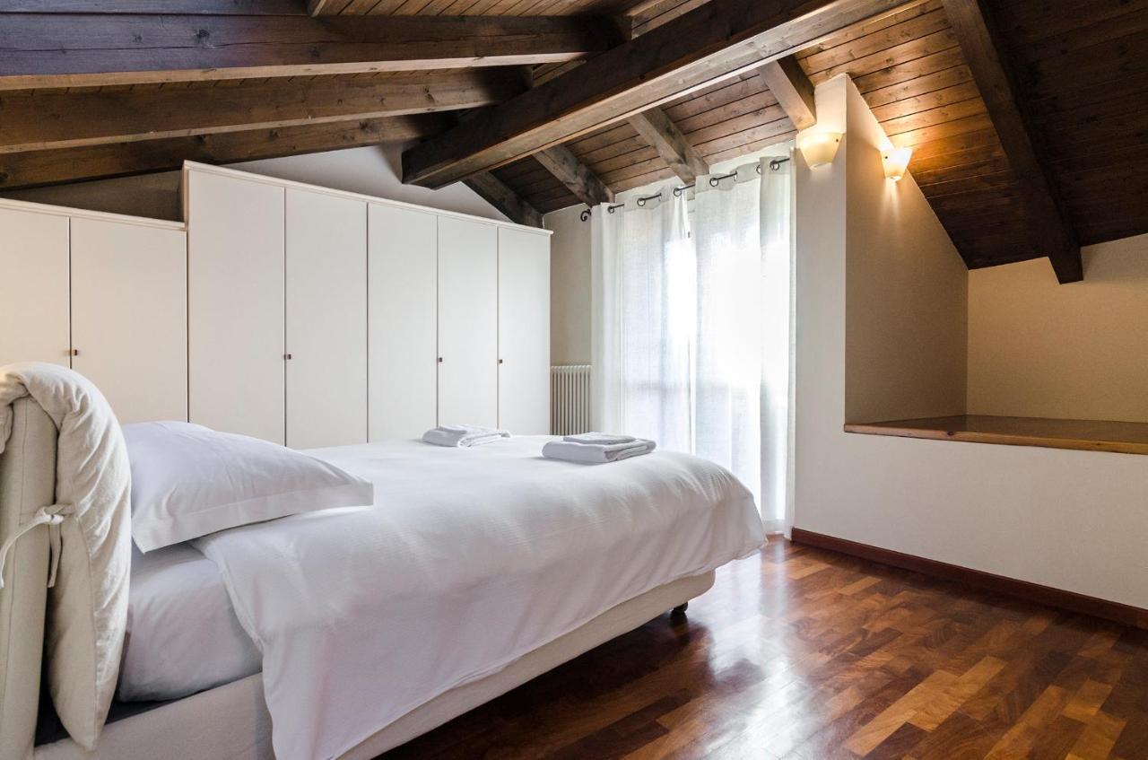 Flat 13: Elegante E Luminoso Con Terrazzo Privato Bolonha Exterior foto