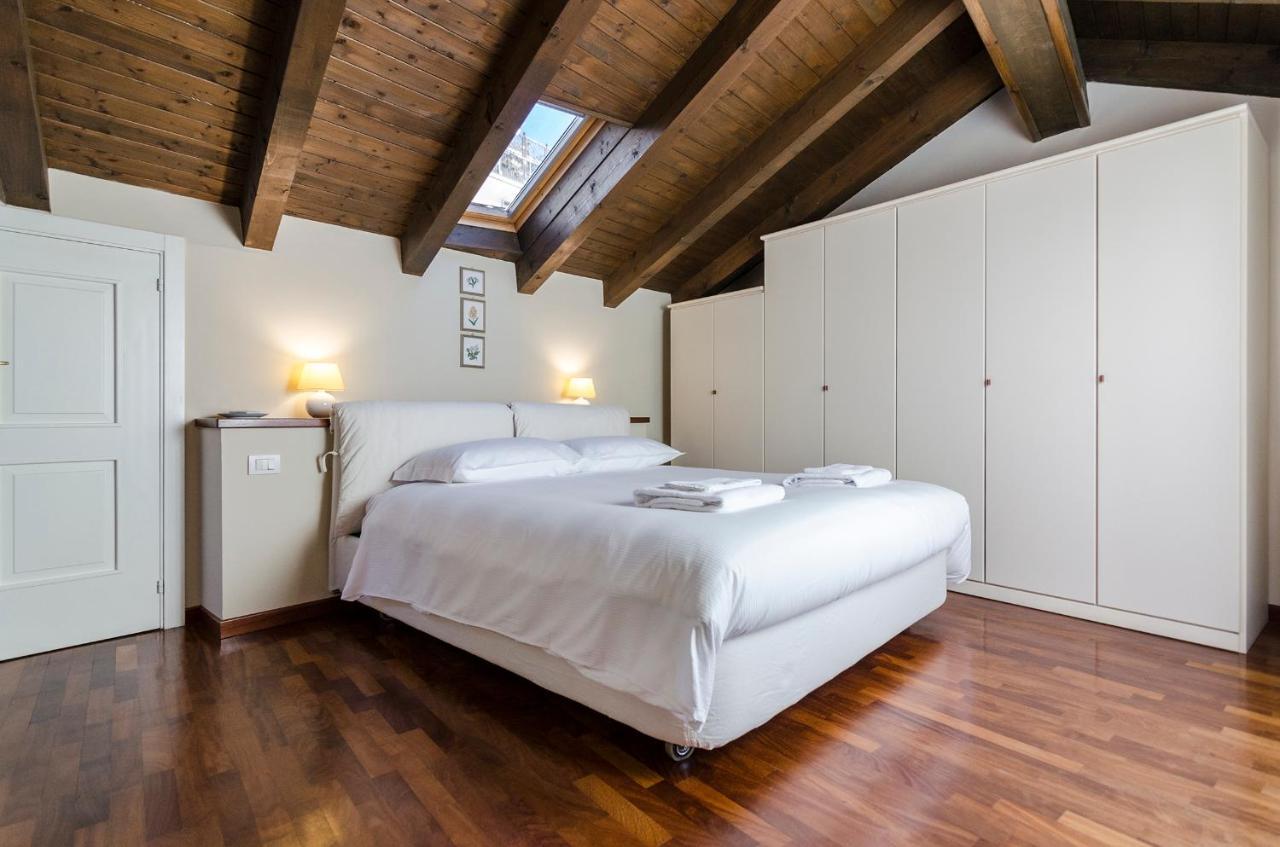Flat 13: Elegante E Luminoso Con Terrazzo Privato Bolonha Exterior foto