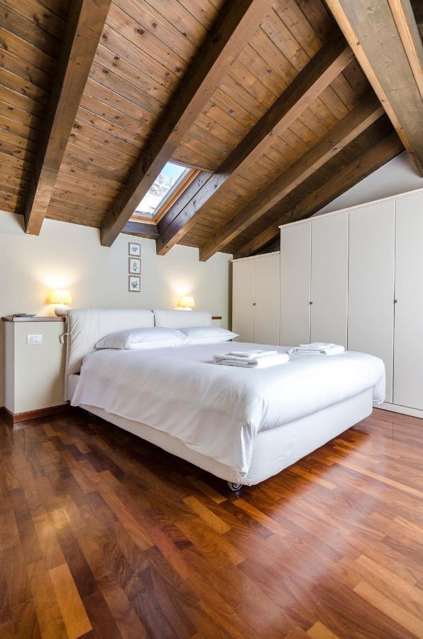Flat 13: Elegante E Luminoso Con Terrazzo Privato Bolonha Exterior foto